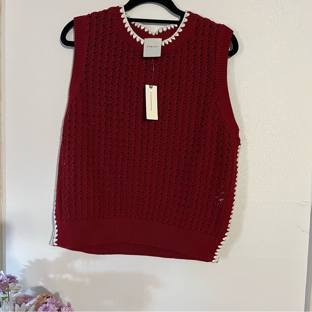 Varley Delaney Vest in Red Dahlia with white trim NWT Size L